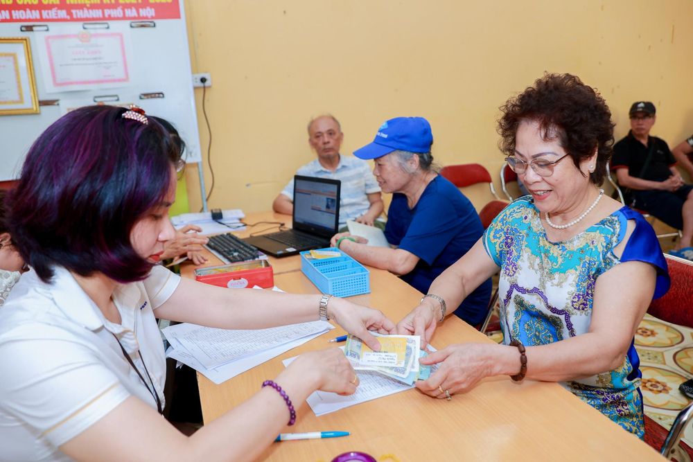 Lương hưu liên tiếp được điều chỉnh, đảm bảo mức sống cho người lao động khi về già. Ảnh minh họa