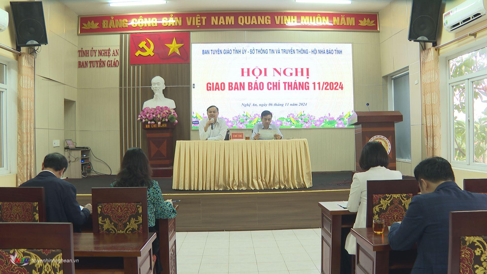 Toàn cảnh hội nghị.