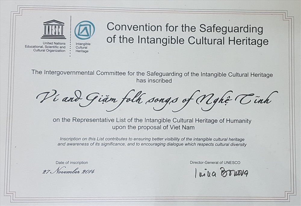 Bằng của UNESCO công nhận dân ca Ví, Giặm là Di sản văn hóa phi vật thể đại diện của nhân loại.