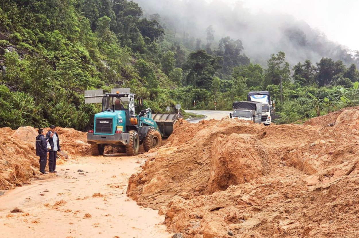 Hiện trạng Quốc lộ 27 qua đèo Khánh Lê, sáng 17/11. Ảnh: X.N
