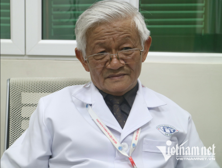 PGS.TS.BS Trần Việt Tú cảnh báo tình trạng lạm dụng rượu bia. Ảnh: N.Huyền 