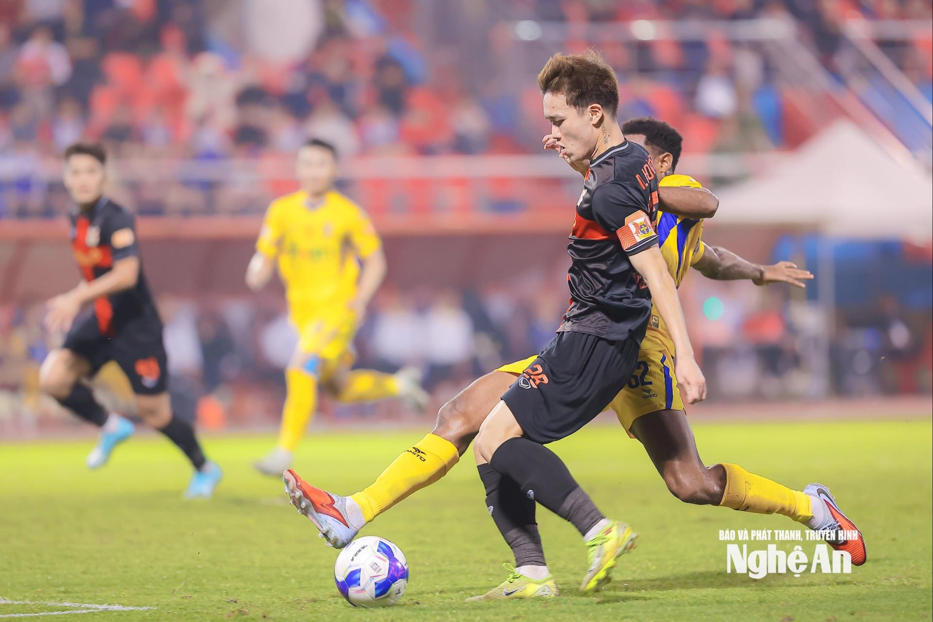 Thầy trò huấn luyện viên Văn Sỹ Sơn rất quyết tâm để có được chiến thắng ở trận đấu sắp tới. Ảnh: Xuân Thủy