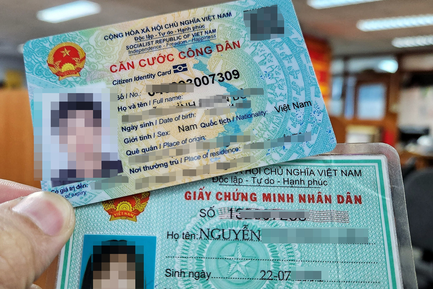 Hành vi không xuất trình thẻ căn cước sẽ bị phạt đến 1 triệu đồng. Ảnh: Đoàn Bổng