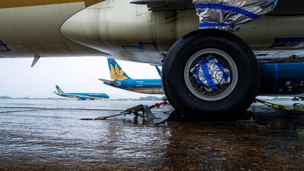 Vietnam Airlines đã thông báo điều chỉnh hàng loạt chuyến bay trong hai ngày 6/11 và 7/11 để tránh bão Kalmaegi. Ảnh: VNA.