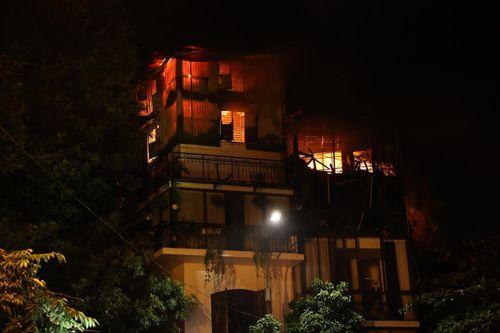 Hà Nội: 4 ngôi nhà trên phố cổ cháy ngùn ngụt trong đêm