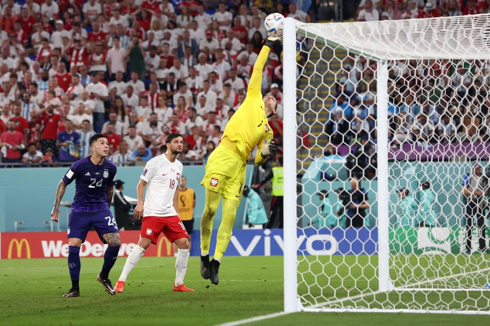 Szczesny là điểm sáng hiếm hoi trong đội hình Ba Lan tại World Cup năm nay.