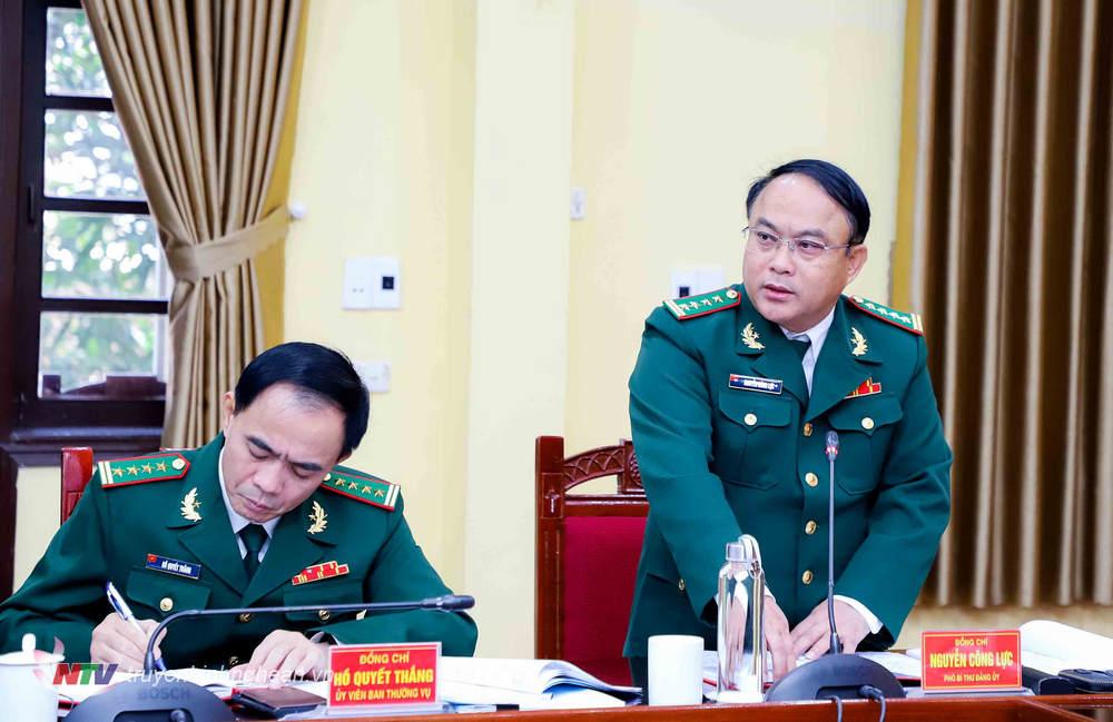 Đại tá Nguyễn Công Lực - Phó Bí thư Đảng ủy, Chỉ huy trưởng Bộ Chỉ huy BĐBP tỉnh phát biểu thảo luận. 