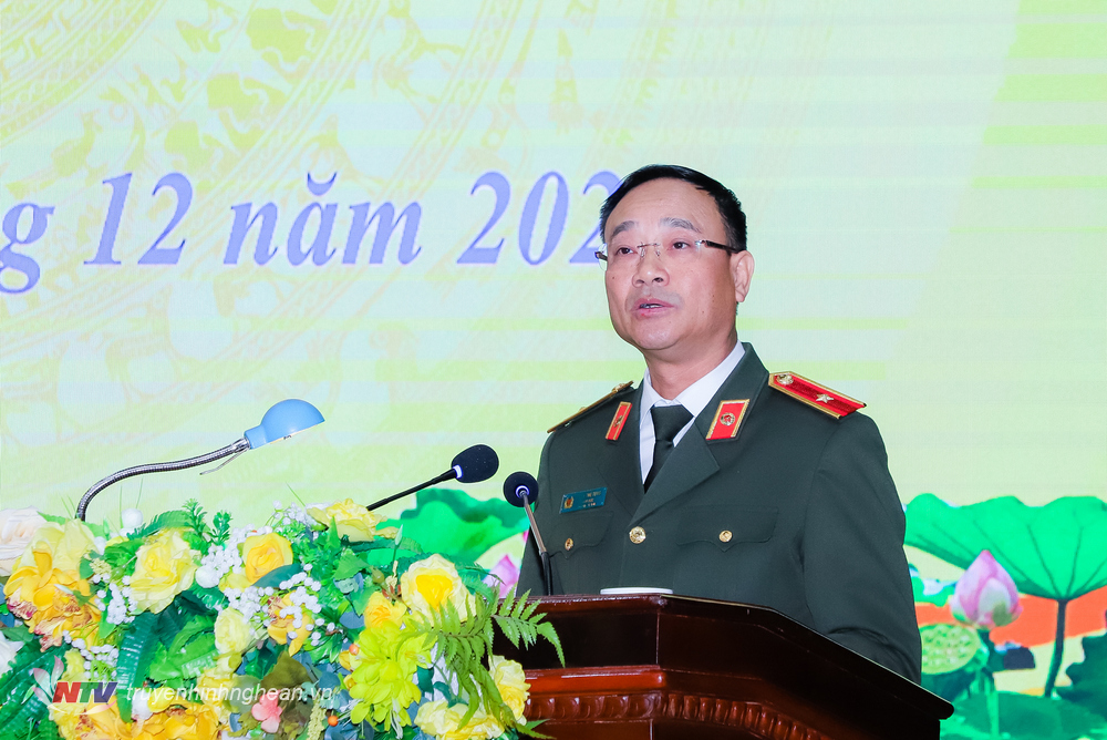 Thiếu tướng Phạm Thế Tùng - Giám đốc Công an tỉnh thông báo tóm tắt nội dung Hội nghị Công an toàn quốc lần thứ 78 và Chỉ thị của Ban Thường vụ Tỉnh uỷ về công tác đảm bảo ANTT. 