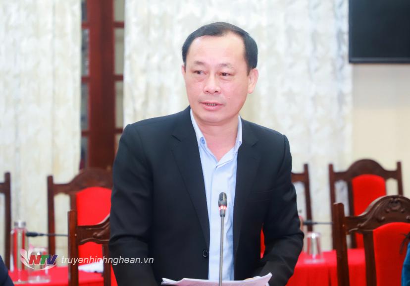 
Đồng chí Phan Đức Đồng - Ủy viên Ban Thường vụ Tỉnh ủy, Bí thư Thành ủy Vinh phát biểu tại cuộc làm việc.