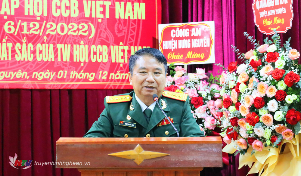 Ông Nguyễn Duy Cần - Phó Chủ tịch Hội CCB tỉnh phát biểu tại buổi lễ.