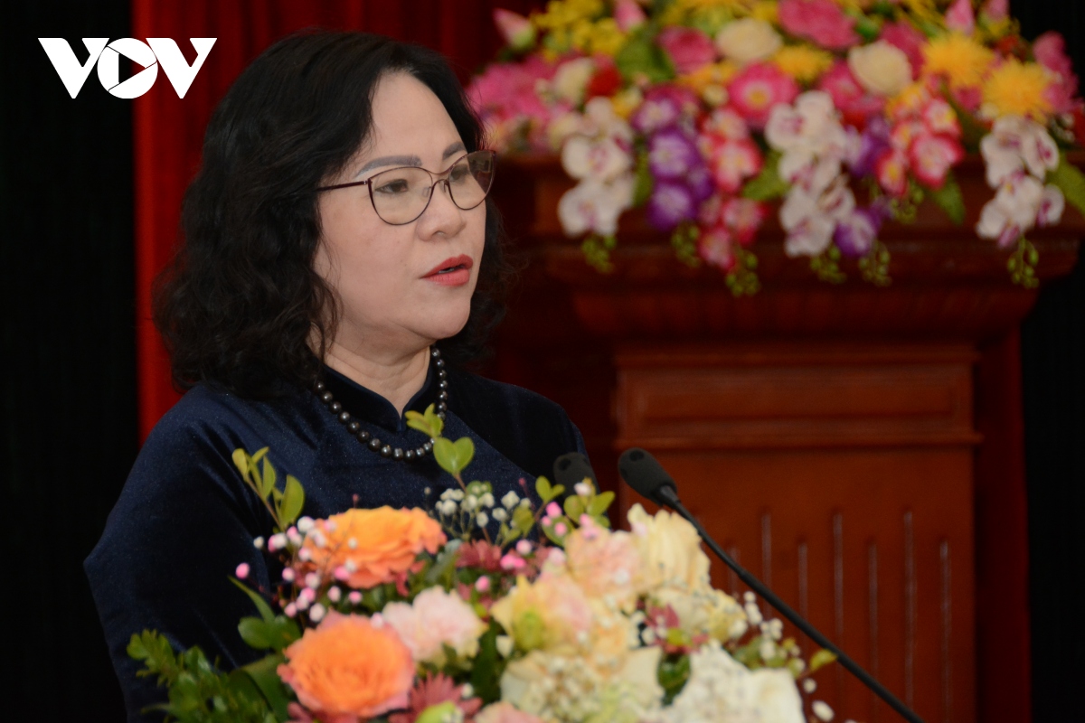 Thứ trưởng Bộ GD-ĐT Ngô Thị Minh phát biểu tại hội nghị. 