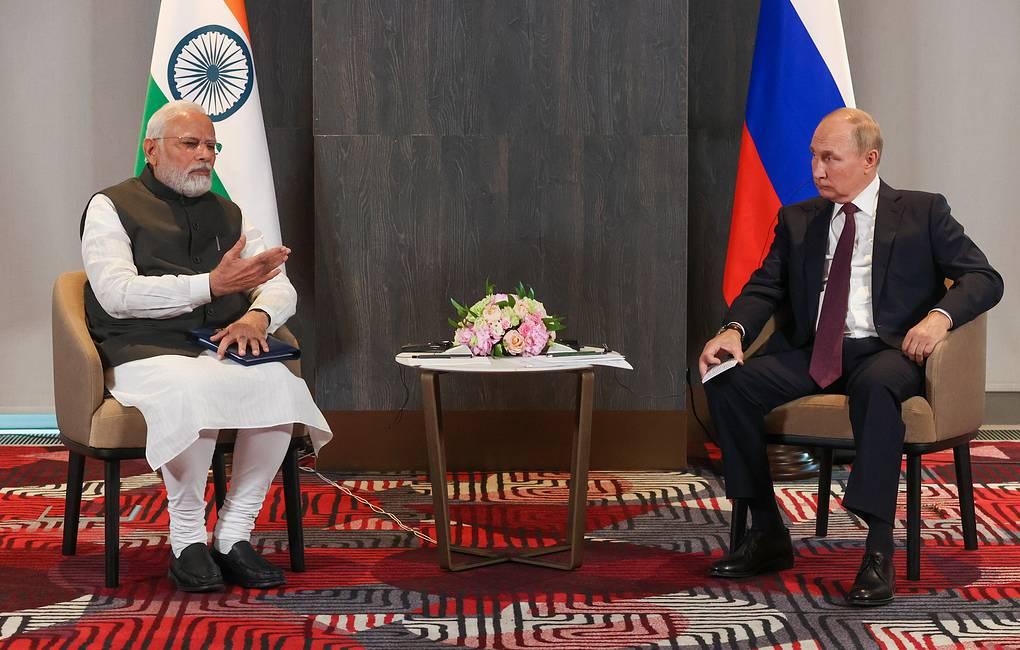 Thủ tướng Ấn Độ Narendra Modi (trái) và Tổng thống Nga Vladimir Putin. Ảnh: TASS