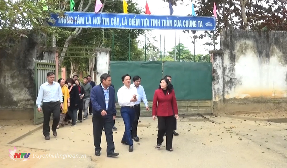 Thứ trưởng Bộ LĐ-TB&XH Nguyễn Thị Hà cùng đoàn công tác đến thăm Cơ sở cai nghiện