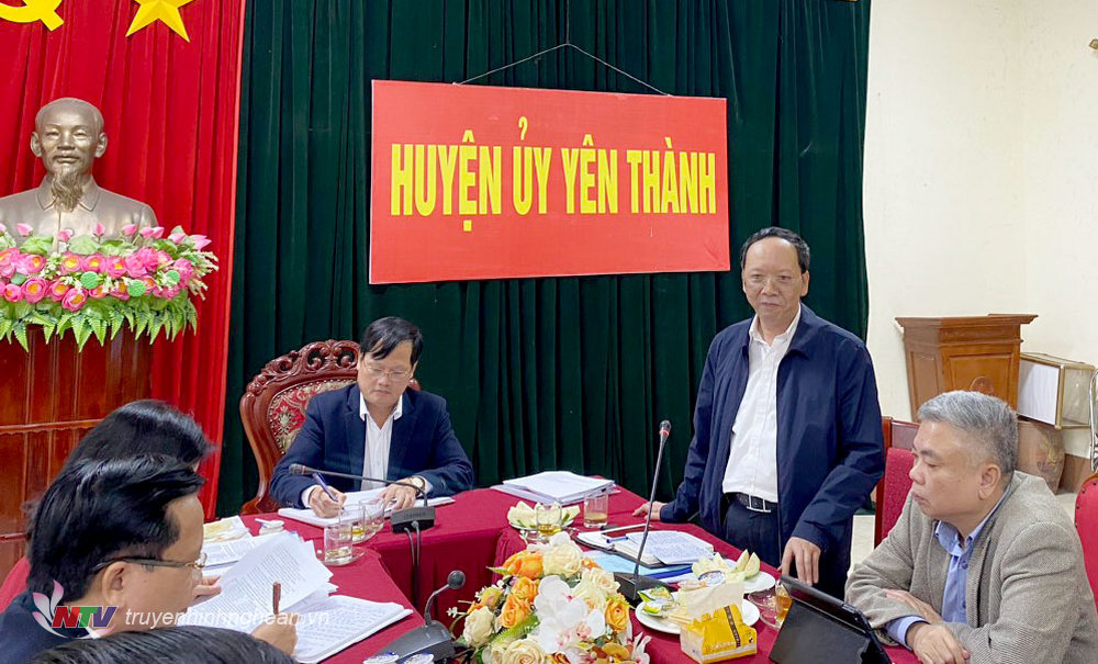 Đồng chí Bùi Thanh An – Uỷ viên BTV Tỉnh uỷ, Phó Chủ tịch UBND tỉnh phát biểu chỉ đạo hội nghị.
