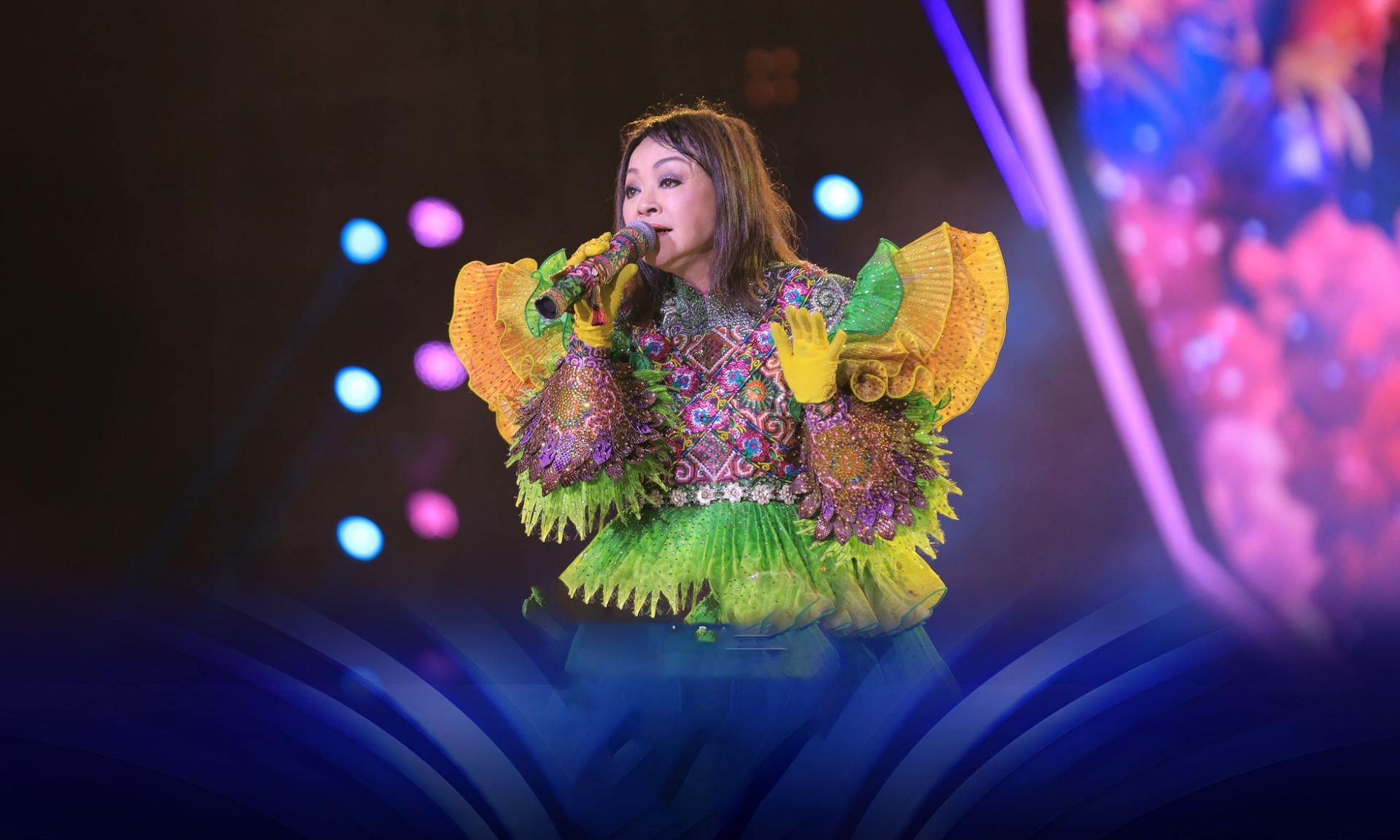 Danh ca Hương Lan nói cô hát live 100% tại hành trình Ca sĩ mặt nạ.