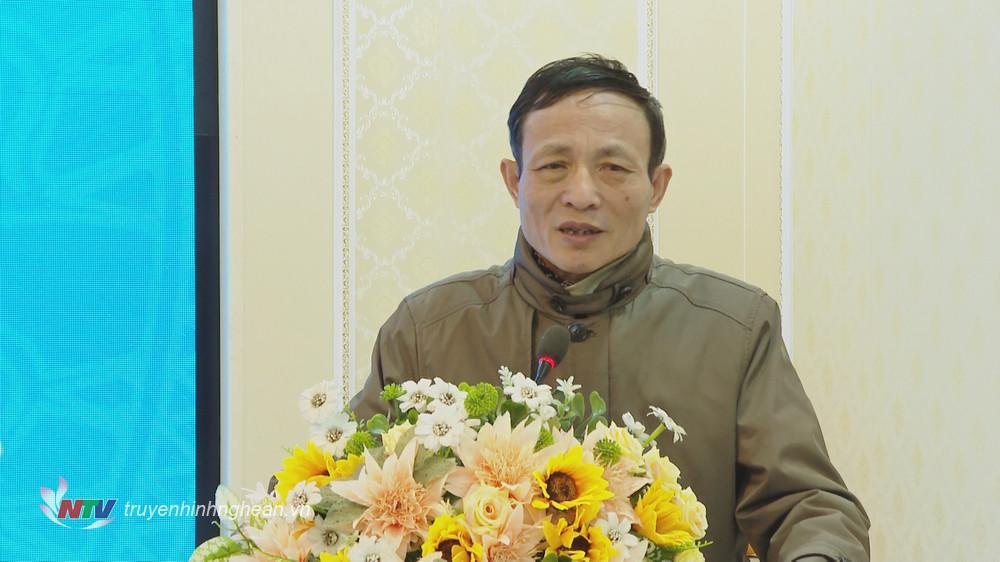 Đồng chí Hoàng Văn Nhiên - Phó Bí thư Thường trực Đảng uỷ Khối Các cơ quan tỉnh phát biểu chỉ đạo tại hội nghị.