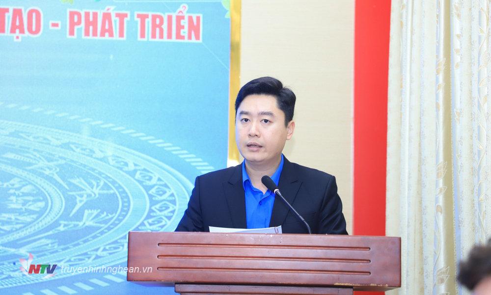 Bí thư Tỉnh đoàn Nghệ An Lê Văn Lương trình bày Báo cáo kết quả thực hiện Nghị quyết Đại hội Đoàn TNCS Hồ Chí Minh tỉnh Nghệ An lần thứ XVIII, nhiệm kỳ 2022 – 2027. 