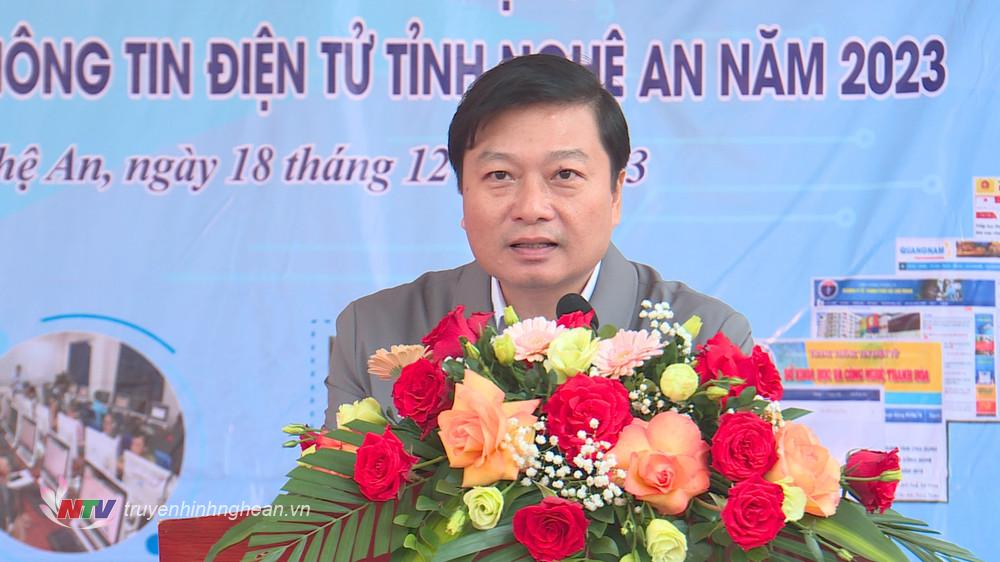 Đồng chí Lê Hồng Vinh - Ủy viên Ban Thường vụ Tỉnh ủy, Phó Chủ tịch Thường trực UBND tỉnh phát biểu tại buổi lễ.