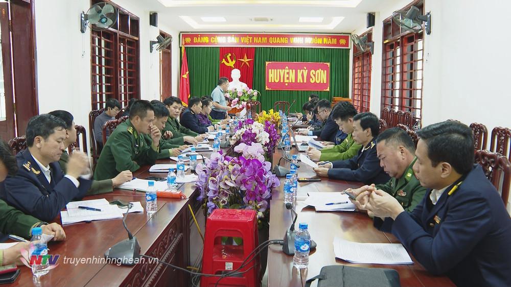 Toàn cảnh buổi làm việc giữa BCĐ 389 tỉnh với BCĐ 389 huyện Kỳ Sơn
