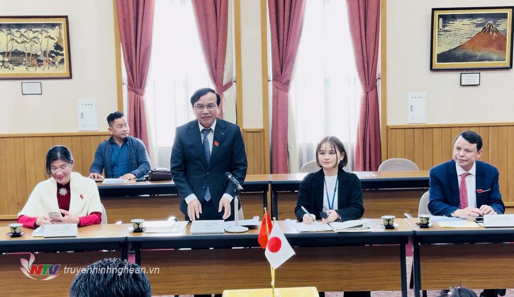 Phó Chủ tịch Hội đồng Nhân dân tỉnh Nguyễn Như Khôi phát biểu tại cuộc làm việc.