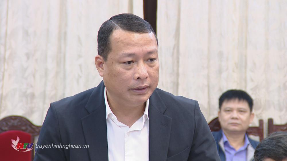 Giám đốc Sở Kế hoạch và Đầu tư Phạm Hồng Quang phát biểu tại hộ nghị. 