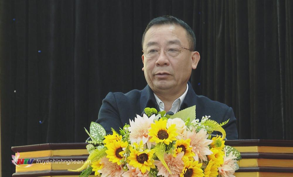 Phó Chủ tịch UBND tỉnh Nguyễn Văn Đệ phát biểu chỉ đạo tại hội nghị. 