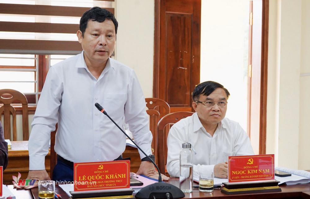 Phó trưởng ban Thường trực ban Tổ chức Tỉnh uỷ Lê Quốc Khánh phát biểu tại hội nghị. 