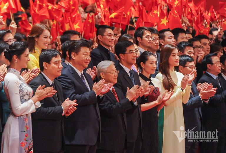 Hai Tổng Bí thư dự và phát biểu tại chương trình Gặp gỡ hữu nghị Thanh niên Việt - Trung lần thứ 16.