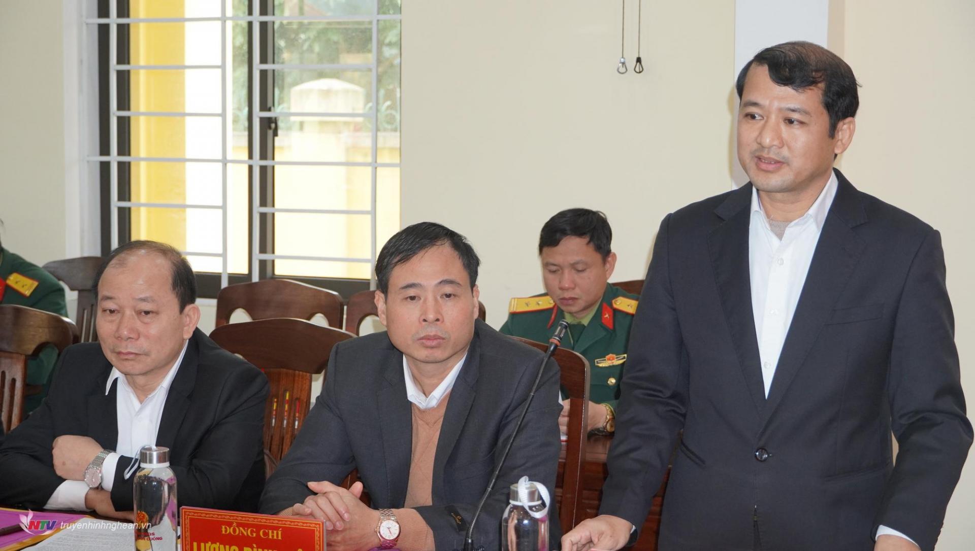 Bí thư huyện ủy báo kết quả công tác quân sự quốc phòng địa phương và công tác phát triển kinh tế xã hội, xây dựng Đảng