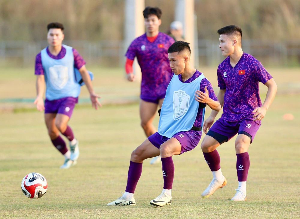 Tuyển Việt Nam sẵn sàng cho trận ra quân. 