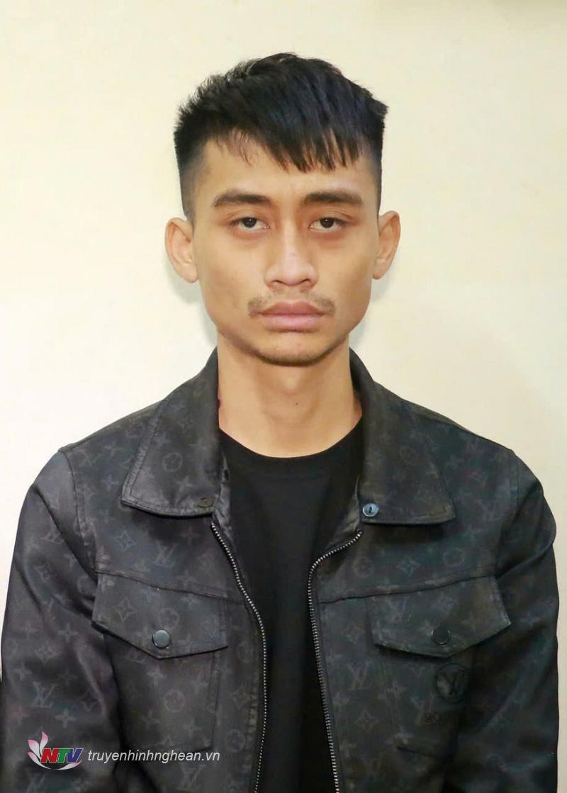 Đối tượng Đinh Quang Linh.