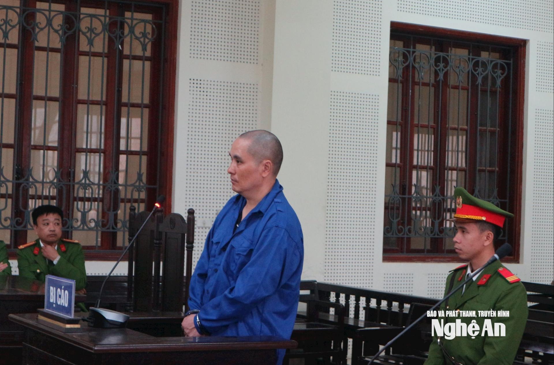 Bị cáo Mùa Bá Vừ lĩnh án tù chung thân. Ảnh: Trần Vũ