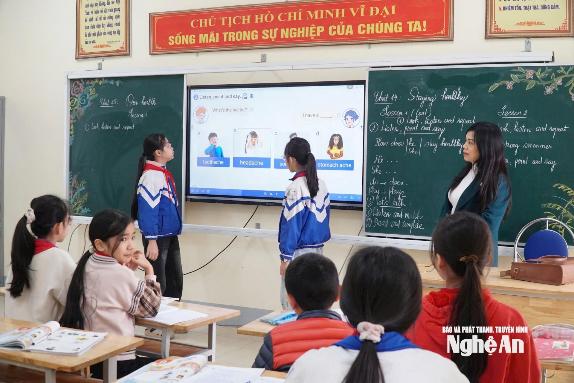 Năm học 2025 - 2026, Nghệ An tuyển dụng 252 giáo viên tiểu học. Ảnh: Mỹ Hà