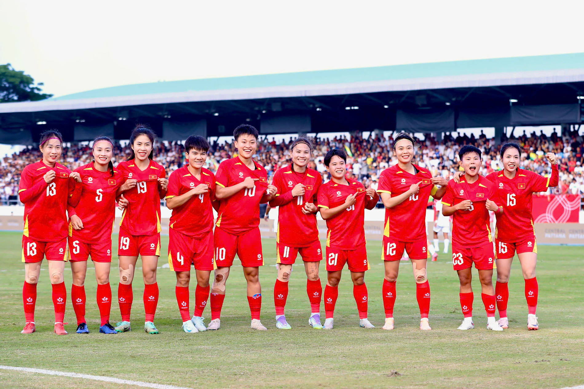 tuyển nữ Việt Nam tự tin đánh bại Indonesia.