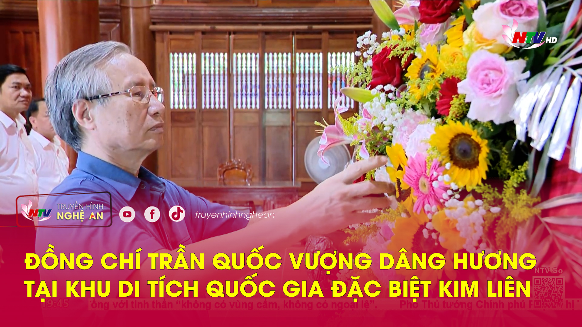 Đồng chí Trần Quốc Vượng dâng hương tại Khu Di tích quốc gia đặc biệt Kim Liên