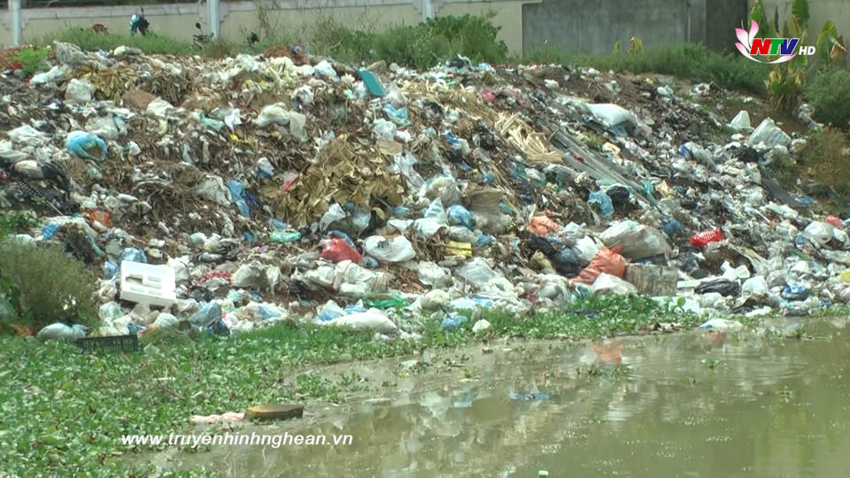 Đô Lương: Chợ nông thôn và nỗi lo về rác thải