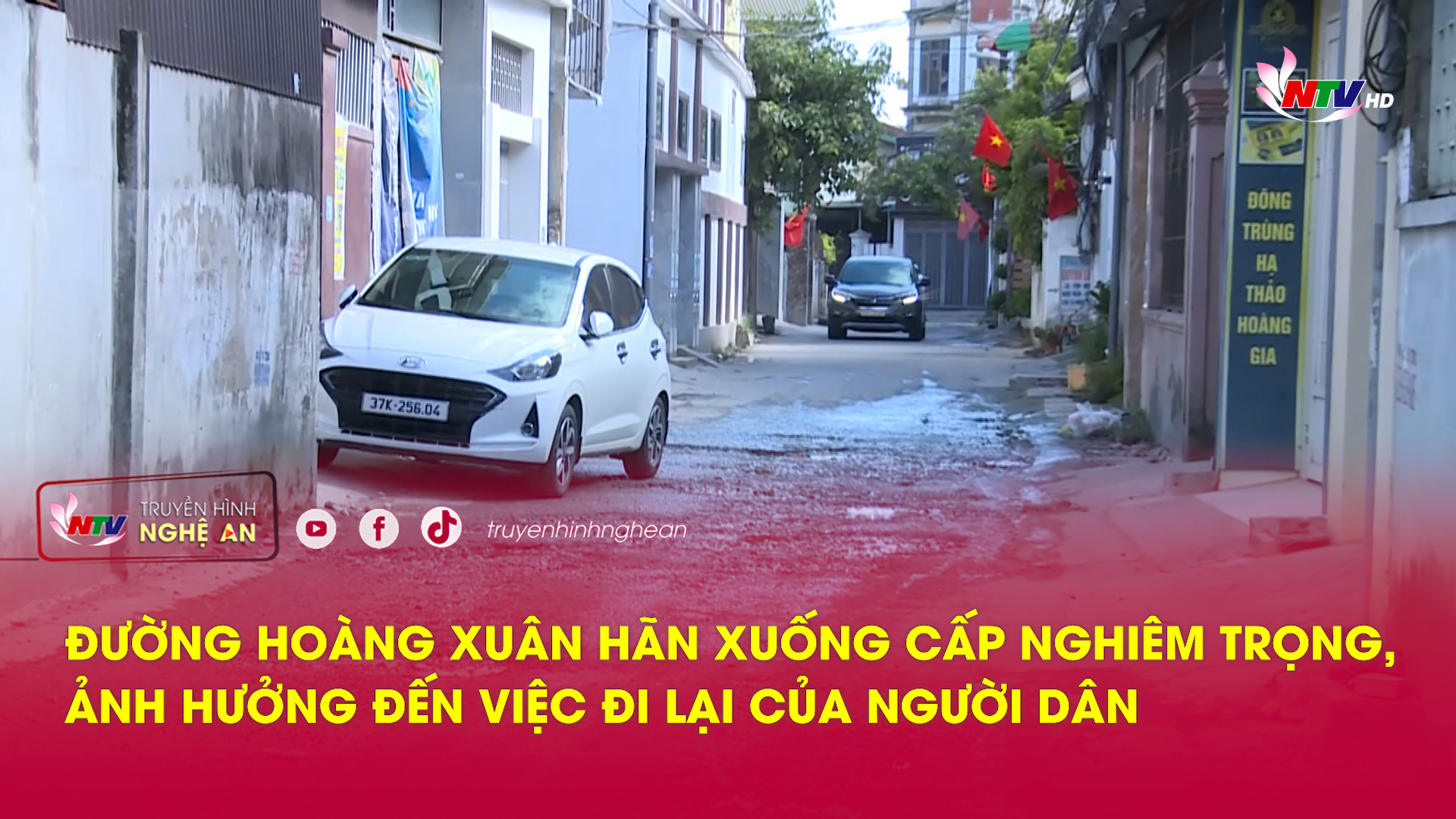 Đường Hoàng Xuân Hãn xuống cấp nghiêm trọng, ảnh hưởng đến việc đi lại của người dân
