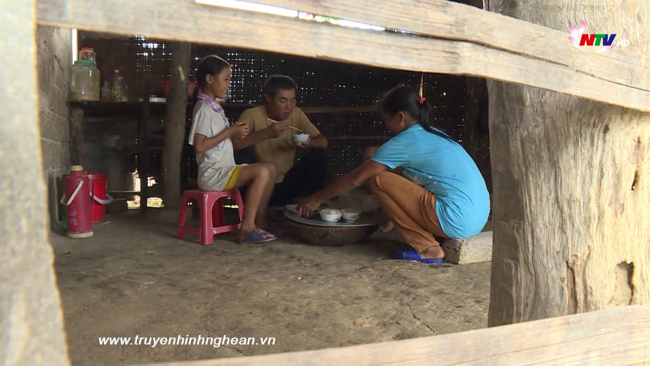 Hoàn cảnh rất cần sự giúp đỡ của cộng đồng của gia đình chị Vương Thị Thanh ở Thanh Chương