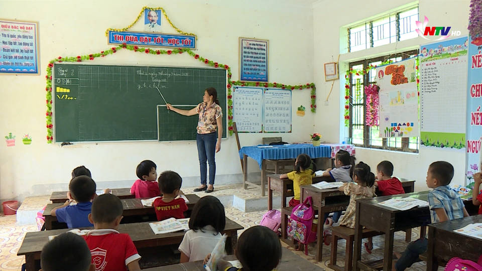 Nghệ An đất học: Khó khăn khi triển khai SGK lớp 1 mới ở Nghệ An