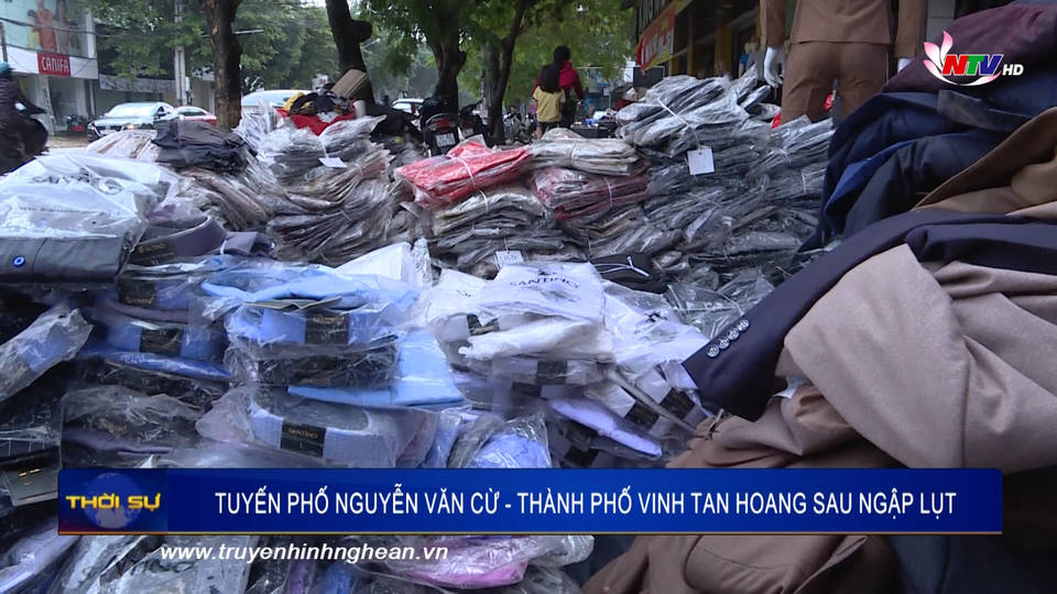 Tuyến phố Nguyễn Văn Cừ - thành phố Vinh tan hoang sau ngập lụt