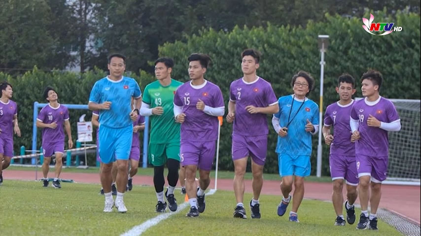 Bản thể thao: Đội tuyển Việt Nam hứng khởi trước trận gặp Indonesia