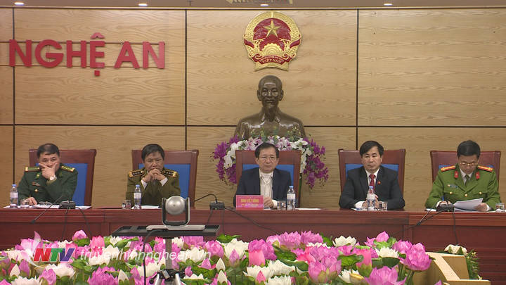 Tại điểm cầu Nghệ An, đồng chí Đinh Viết Hồng - Phó Chủ tịch UBND Tỉnh chủ trì.