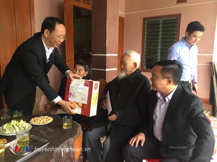 Chủ nhiệm UBKT Tỉnh uỷ Bùi Thanh An thăm, chúc Tết tại Đô Lương