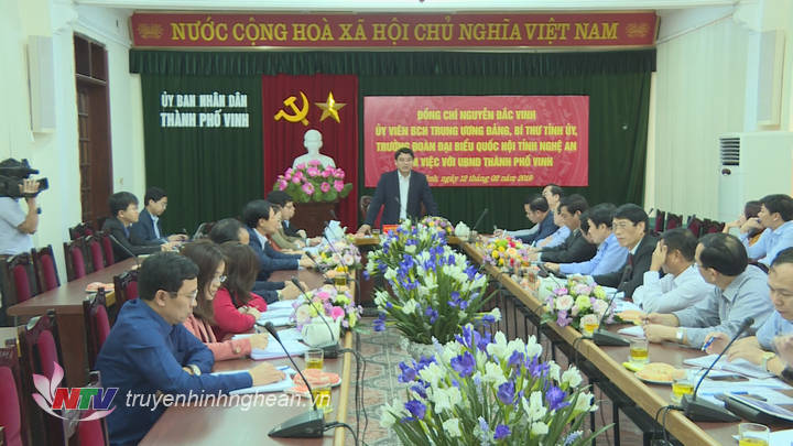 Bí thư Tỉnh ủy Nguyễn Đắc Vinh làm việc với UBND TP Vinh và TX Cửa Lò