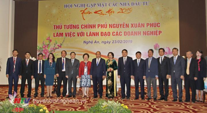  Thủ tướng Nguyễn Xuân Phúc gặp gỡ với một số lãnh đạo Tập đoàn lớn, doanh nghiệp trong và ngoài nước