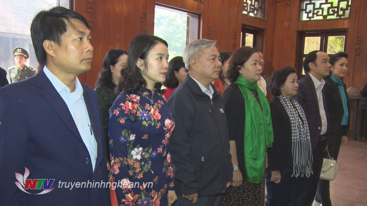 Ban Tuyên giáo Thành ủy thành phố Hồ Chí Minh tưởng niệm Chủ tịch Hồ Chí Minh