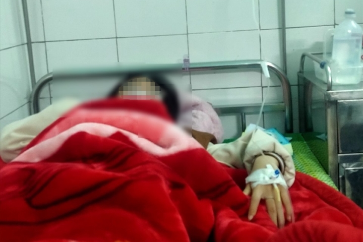 Nữ sinh lớp 8 ở Thái Bình bị bố của bạn học đánh phải nhập viện. 
