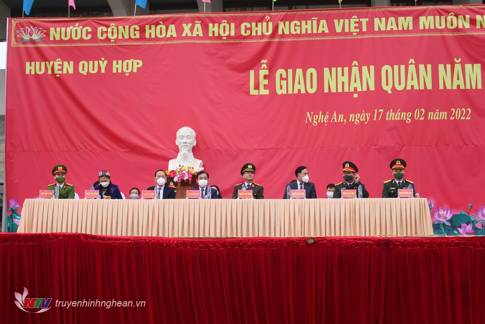 Các đại biểu dự giao quân tại huyện Quỳ Hợp.