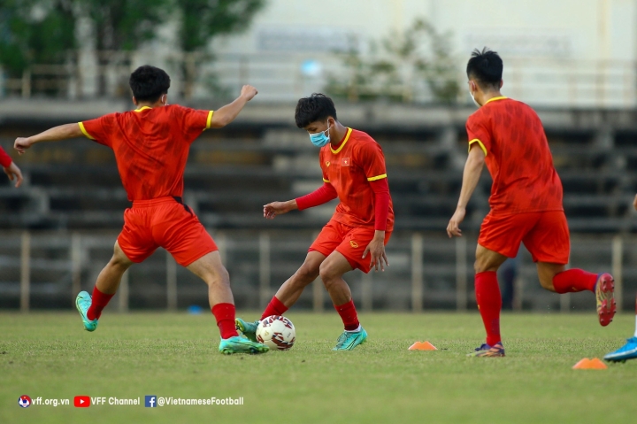 U23 Việt Nam đủ người ra sân đấu U23 Timor Leste.