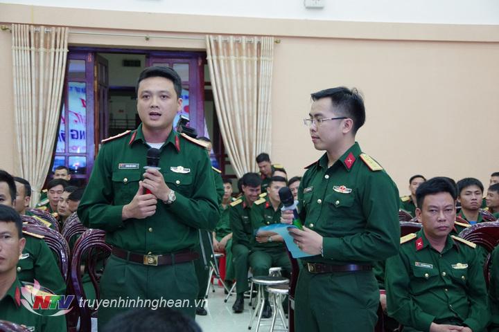 Trung úy Dương Đức Chung, Chi đoàn Đại đội 20 phát biểu hiến kế CB, CS cần xác định rõ kế hoạch chi tiêu tài chính hợp lí, phù hợp thu nhập để tránh vay nợ.